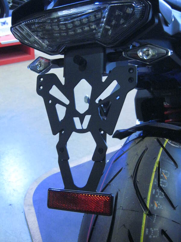 V PARTS License Plate Holder Black Yamaha MT-09/MT-10 C8-SPY020 