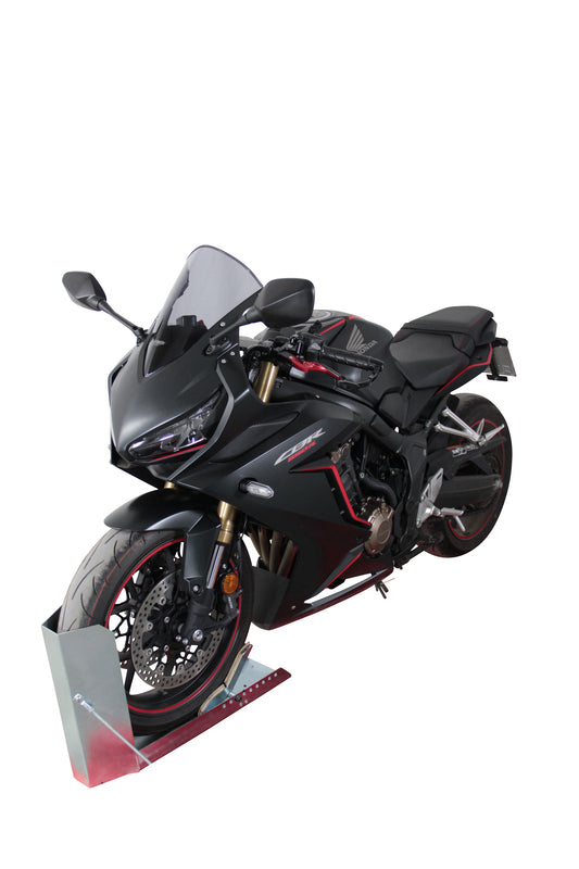 MRA Racing предно стъкло "R" пушен 4025066165711