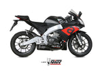 MIVV Delta Race Muffler Black Stainless Steel/Carbon End Cap A.011.LDRB monterad på sportig Aprilia-motorcykel, visad från sidan.