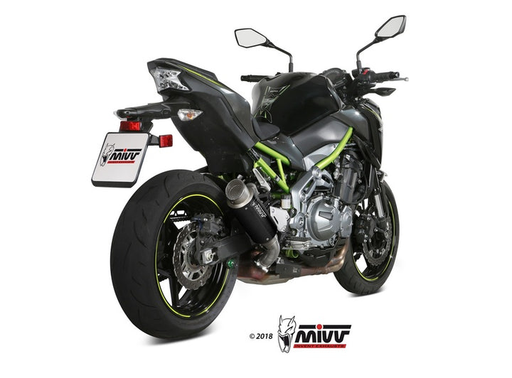 Bakre vy av Kawasaki Z900 med MIVV GP-Pro Muffler Steel Black K.045.LXBP, stilren montering för sportmotorcykel.