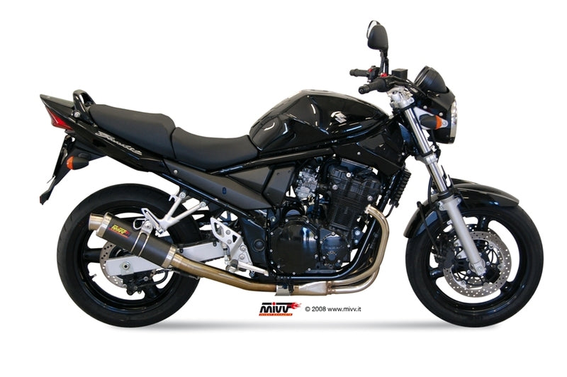 Sidovy av Suzuki GSF650 Bandit med MIVV GP Carbon Slip-On S.017.L2S avgassystem, perfekt för fordonstillbehör och prestandauppgraderingar.