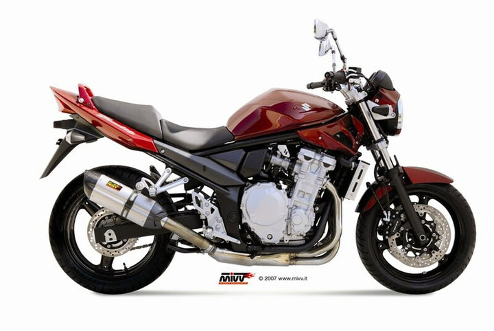 Sidovy av Suzuki GSF650 Bandit utrustad med MIVV SUONO Slip-On i rostfritt stål och kolfiber, perfekt för prestanda och stil.