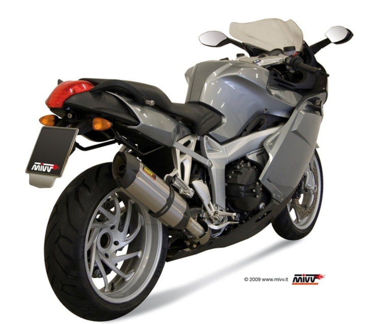 MIVV SUONO Slip-On monterad på BMW K1200 GT, visar sportig design och förbättrad prestanda för fordonstillbehör och reservdelar.
