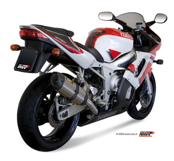 MIVV SUONO Stainless/Carbon End Cap Slip-On monterad på Yamaha R6, visar sportig design och högpresterande avgassystem för motorcyklar.
