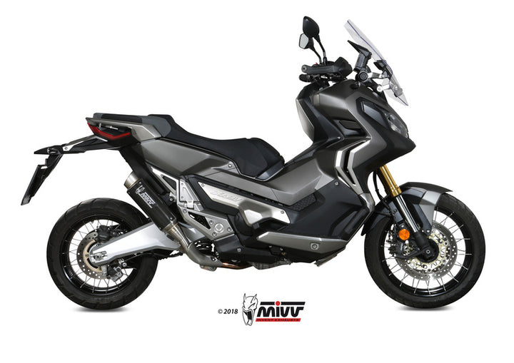 MIVV GP Pro Silencer Carbon/Stainless Steel End Cap monterad på Honda X-ADV 750 H.066.L2P, visad från sidan i produktkategori reservdelar.
