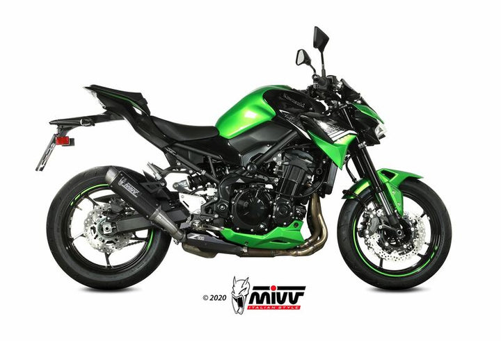 MIVV GP Pro Silencer Carbon/Stainless Steel End Cap K.052.L2P monterad på grön Kawasaki motorcykel, visad från sidan. Perfekt för reservdelar inom MC-tillbehör.