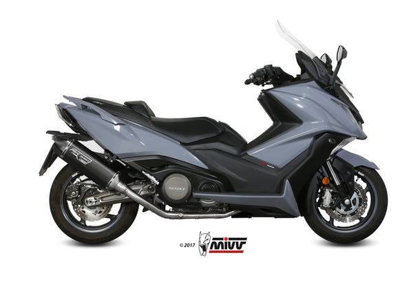 MIVV Speed Edge Full Exhaust System monterat på Kymco AK 550 O.009.LRB, sportig design för förbättrad prestanda och stil.