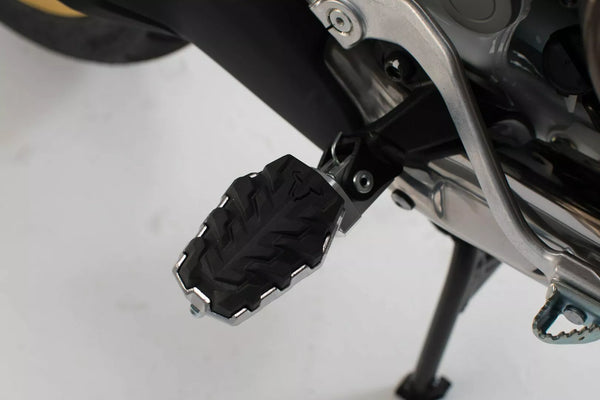 SW-мотехнологичен EVO Footpeg Kit V85TT FRS.17.112.10001