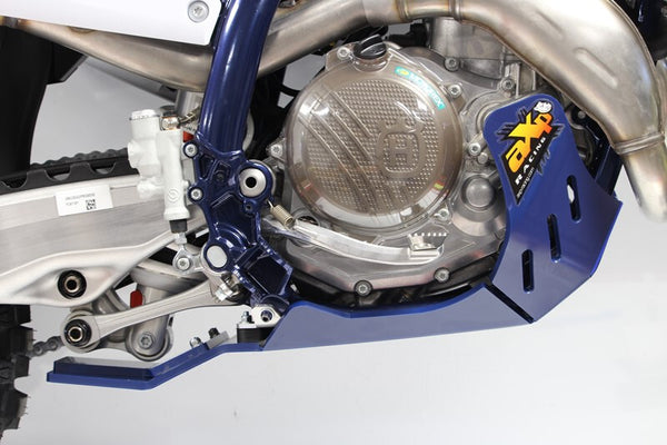 AXP XTEM Skid Plate със защита на връзката на окачването - доктор 8 мм AX1657