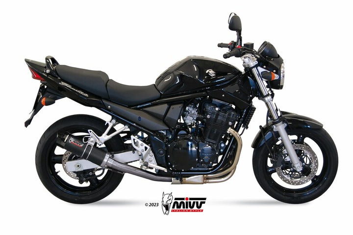 Sidovy av svart motorcykel utrustad med MIVV GP Silencer S.017.L2SC, perfekt för fordonstillbehör och avgassystem.