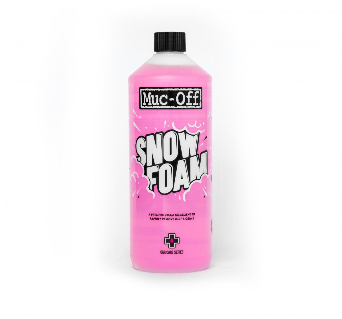 Muc-Off Snow Foam Förtvätt för Mc /Atv /Cykel 1L med rosa flaska och skumdesign, idealisk för skonsam rengöring av fordon.